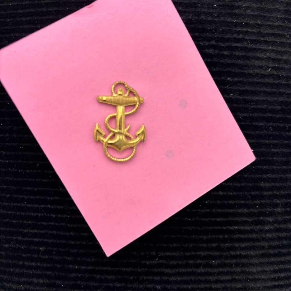 Vintage US Navy Midshipman Fouled Anchor Pin Gold Insignia Military Uniform Cap